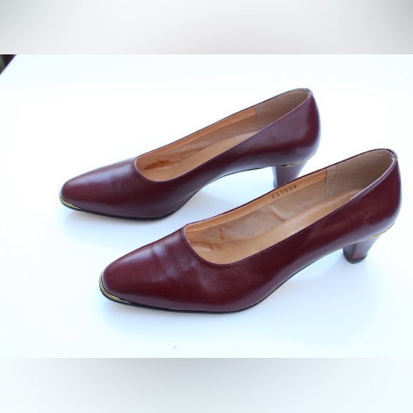 Beautiful Etienne Aigner low pumps - Picture 16 of 16